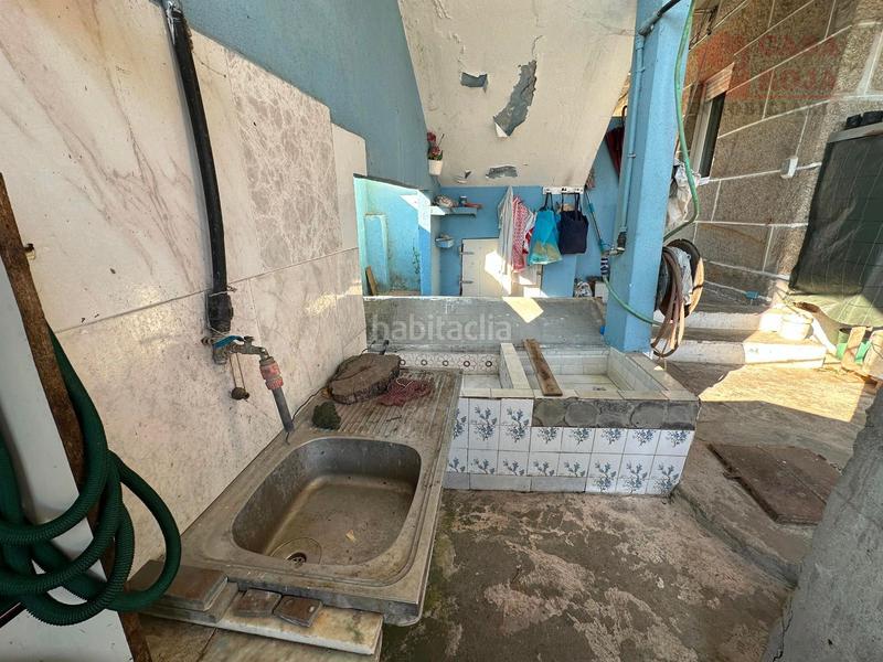 Foto f8ff4d5e-582f-47cd-acba-f4277db57543. Casa  con finca en la zona de Darbo, do morrazo. en Cangas