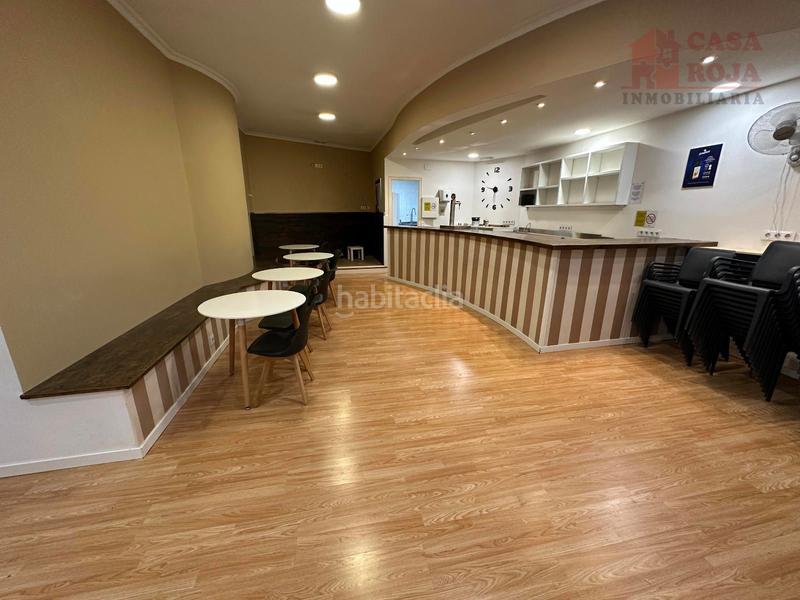 Foto 5fb2b6d0-eab9-4b9b-acc0-c52fa08068ff. Alquiler local comercial local acondicionado en alquiler para cafetería. en Cangas