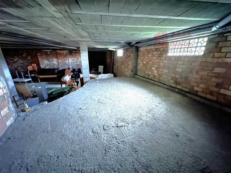 Foto 2180af83-f96e-4777-818a-26876869fe2b. Local comercial a Bueu