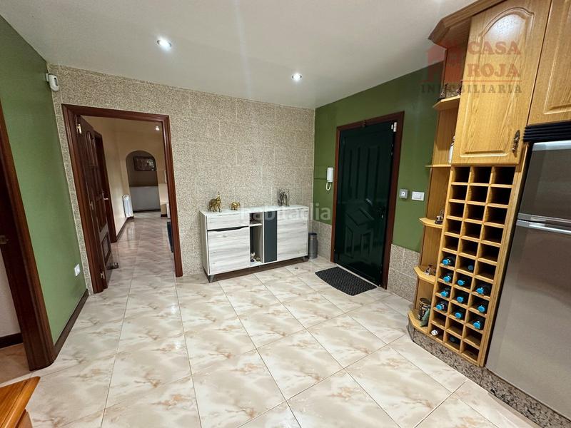 Foto 01ca76e0-4b1c-4bdd-afce-1df1f851f5d9. Xalet amb calefacció aparcament piscina a Aldán Cangas