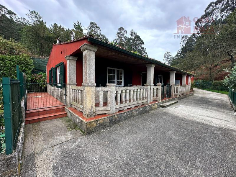 Foto 129ee537-3982-4179-82a8-5bee15688a55. Xalet amb calefacció aparcament piscina a Aldán Cangas