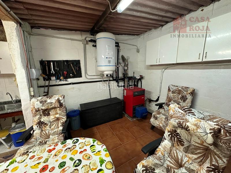 Foto d7b7fa84-c2b7-4dcd-8997-d2baabba37a3. Xalet amb calefacció aparcament piscina a Aldán Cangas