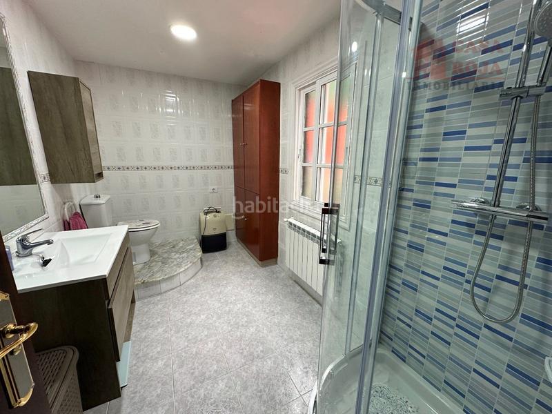 Foto ee9f1eba-a4ff-4591-8f51-4958c2fd9826. Xalet amb calefacció aparcament piscina a Aldán Cangas