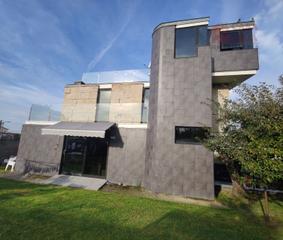 Xalet a Coiro. Chalet moderno independiente en venta en coiro, cangas do morraz