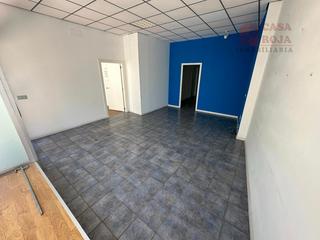 Lloguer Local Comercial  Carretera de aldán. Local comercial acondicionado de amplias dimensiones en alquiler