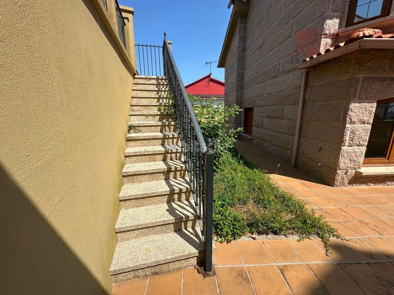 Foto 11d0e353-ab55-47be-9939-dc76e059a400. Chalet exclusivo chalet independiente de piedra con vistas privilegiadas a la ría de vigo. en Cangas
