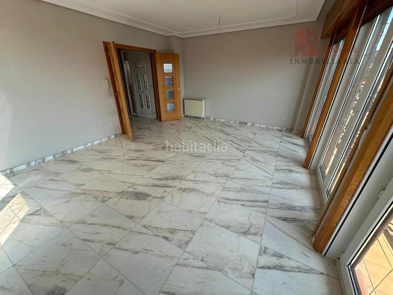 Foto 21c3d1c4-38f8-4469-a5d1-ece7a1f1f5b0. Chalet exclusivo chalet independiente de piedra con vistas privilegiadas a la ría de vigo. en Cangas