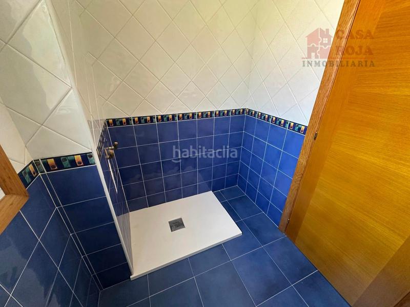 Foto 3673dc20-cf41-4c71-b682-b40049469f7b. Chalet exclusivo chalet independiente de piedra con vistas privilegiadas a la ría de vigo. en Cangas