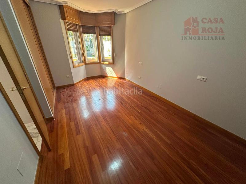 Foto 8b21ed9c-fcac-4713-bf6c-2972e54d65ed. Chalet exclusivo chalet independiente de piedra con vistas privilegiadas a la ría de vigo. en Cangas