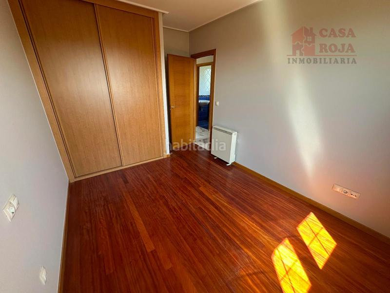 Foto cb750353-dc1c-4ce4-976e-d8250079a744. Chalet exclusivo chalet independiente de piedra con vistas privilegiadas a la ría de vigo. en Cangas