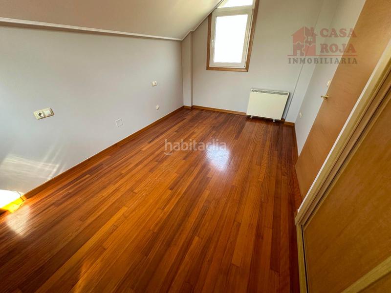 Foto d22f7464-8d77-4570-8606-522b2c8795ea. Chalet exclusivo chalet independiente de piedra con vistas privilegiadas a la ría de vigo. en Cangas