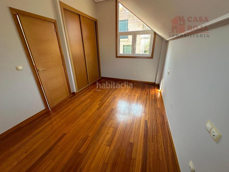 Foto d72d85c4-e3df-4a8c-93e6-b0e6bf91d914. Chalet exclusivo chalet independiente de piedra con vistas privilegiadas a la ría de vigo. en Cangas