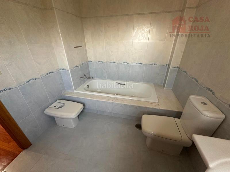 Foto e4fb3076-4739-4ffe-bc34-f41b70db33b5. Chalet exclusivo chalet independiente de piedra con vistas privilegiadas a la ría de vigo. en Cangas