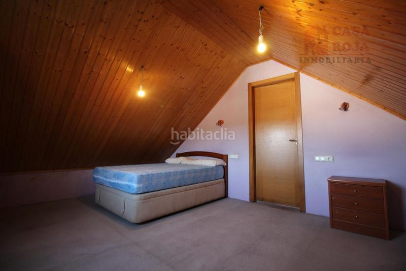 Foto 589e7809-2e01-47b9-9d96-ac7579867947. Casa  independiente en abelendo con finca y vistas parciales al mar. en Moaña