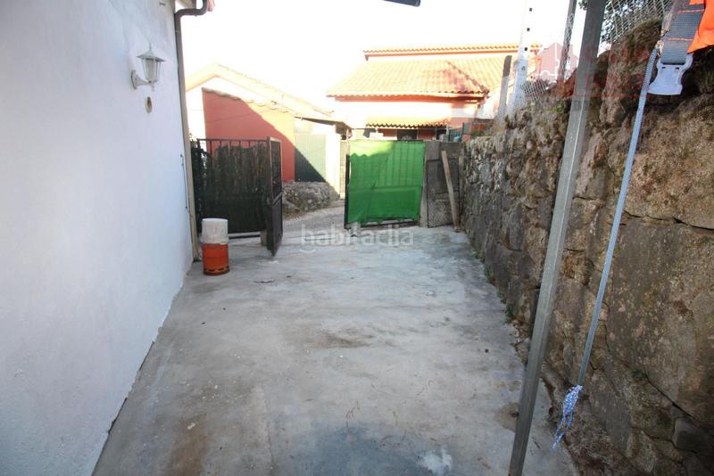 Foto 68efdef2-a614-4269-aedd-4f9b96eaffff. Casa  independiente en abelendo con finca y vistas parciales al mar. en Moaña