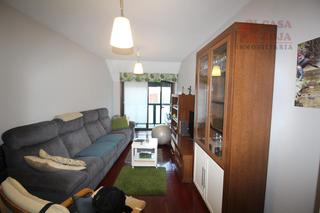Attique à Cangas Pueblo. Ático en venta en el centro de cangas do morrazo.