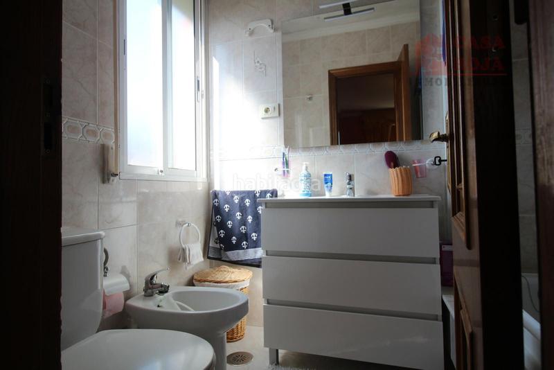 Foto 1fa5d21a-9420-4988-9779-2e4f5acffea8. Chalet with heating parking in Moaña