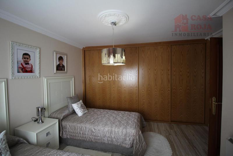 Foto b0d580b9-945f-4e34-ab2d-d12febb4719c. Chalet with heating parking in Moaña