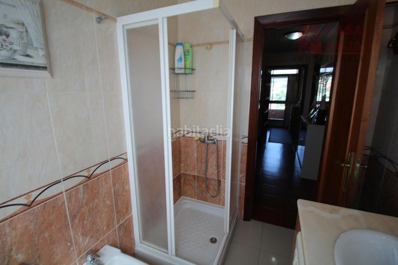 Foto f1629f4a-ccd8-4aa2-a12c-24b7b2e16fbd. Chalet with heating parking in Moaña