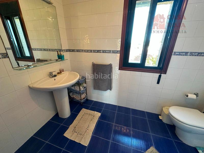 Foto 0ca33489-9f75-4df4-a37d-c3844418e643. Chalet con parcheggio in Aldán Cangas