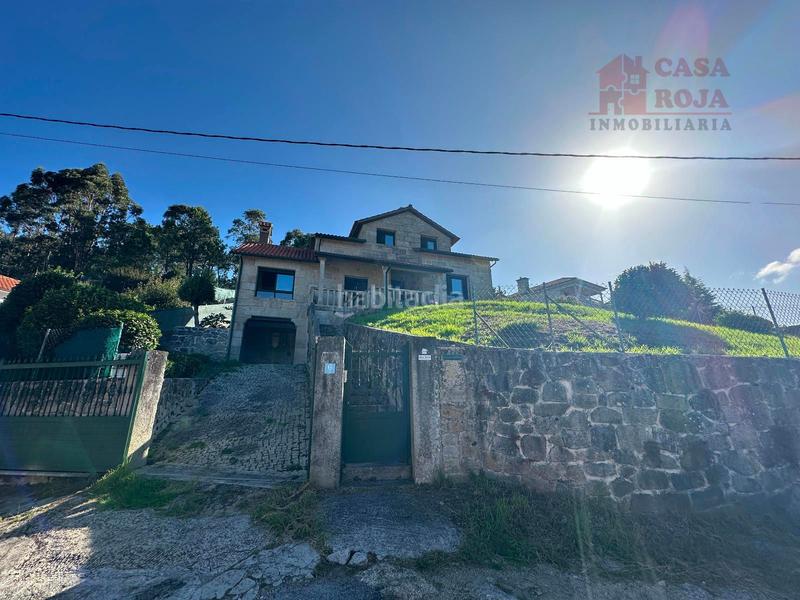 Foto b0057a61-c5f2-4228-86ed-67a4b5cd91b3. Chalet con parcheggio in Aldán Cangas