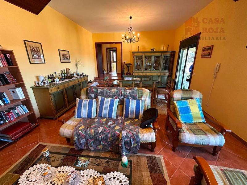 Foto b6069b37-69ea-4a55-a6d3-fe8898125f7a. Chalet con parcheggio in Aldán Cangas