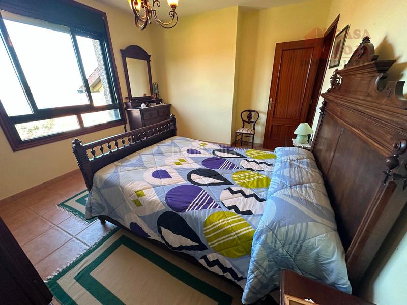 Foto fdc60162-5d31-4045-86c1-116135597516. Chalet con parcheggio in Aldán Cangas