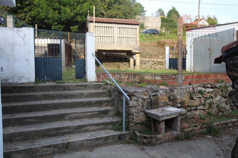 Foto 39fdf8d7-a3b4-4ea4-a7bb-88788716094e. Casa  pareada en venta para reformar en Coiro. en Cangas