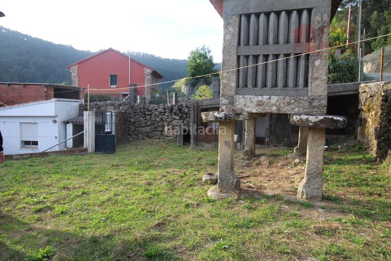 Foto 61a858f3-dd4d-43a7-96f7-20a9b3928d9c. Casa  pareada en venta para reformar en Coiro. en Cangas