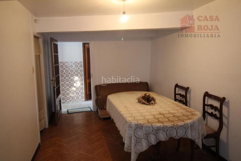 Foto 93517bae-a5c2-4cbd-8745-13fe1bf5a6c8. Casa  pareada en venta para reformar en Coiro. en Cangas