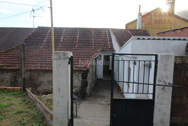 Foto f8513702-5e8e-4cf7-a583-ce1bb813b8a6. Casa  pareada en venta para reformar en Coiro. en Cangas