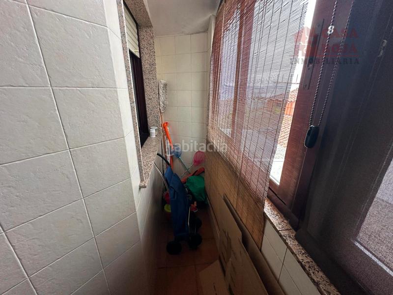 Foto 1ba0fa58-2232-43ab-9390-59bb2abd9446. Àtic amb calefacció aparcament a Moaña