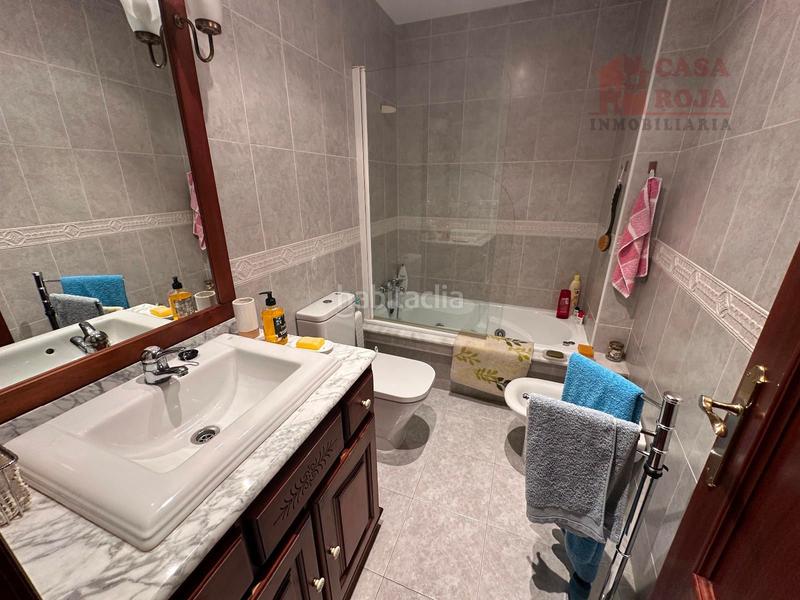 Foto 6311d4ff-5d6e-480f-8059-ed4fb7c2edff. Àtic amb calefacció aparcament a Moaña