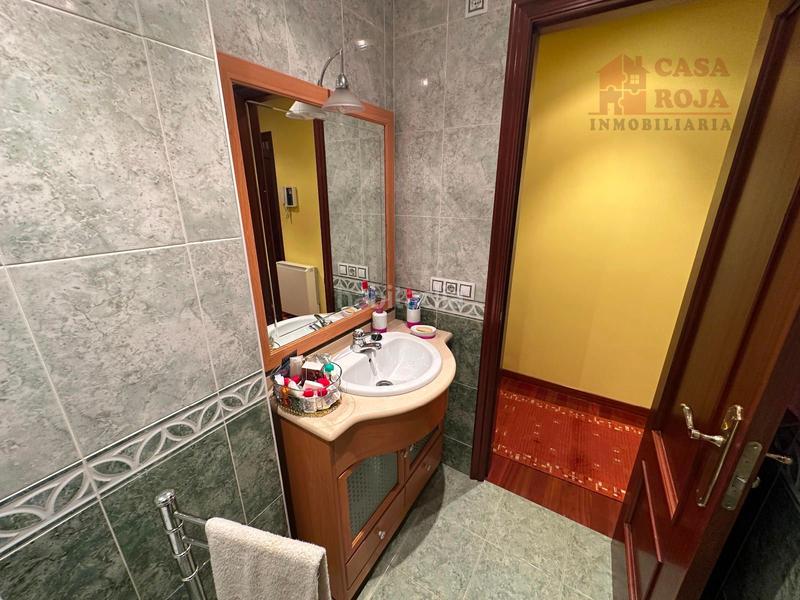 Foto 7a0692a3-a496-4f31-9753-b81b3ab826c5. Àtic amb calefacció aparcament a Moaña