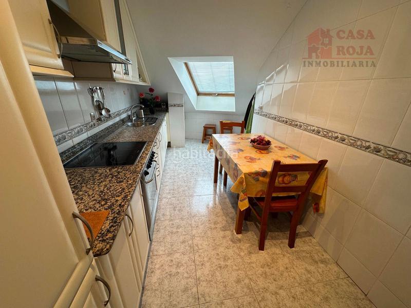 Foto 870d58c4-839d-42a5-852d-755cb842edc1. Àtic amb calefacció aparcament a Moaña