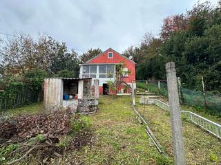 Casa a Darbo. Casa con finca para reformar en cangas do morrazo.