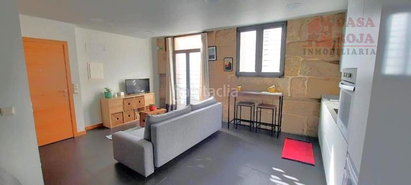 Foto 0b7bc312-13b9-4896-b417-3565bf3fb730. Edifici a Cangas pueblo Cangas