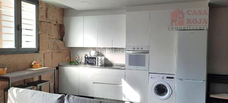 Foto 26955c8c-ba15-4080-89fa-b4ce590fc070. Edifici a Cangas pueblo Cangas