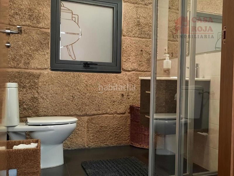 Foto 91db9fb0-0233-40fc-976d-dfd3a880779c. Edifici a Cangas pueblo Cangas