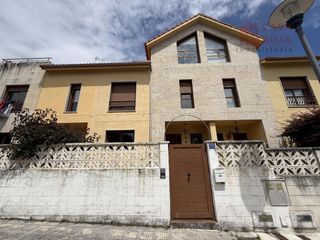 Maison jumelée à Darbo. Chalet adosado listo para entrar a vivir en cangas de morrazo, d