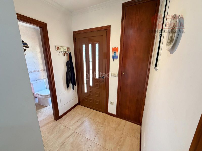 Foto 4b216ba3-8573-4124-8608-fa376102101d. Casa adossada amb calefacció aparcament a Darbo Cangas