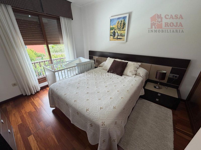 Foto 6af42455-2332-4fbd-bc03-6e95b5dfd2c1. Casa adossada amb calefacció aparcament a Darbo Cangas