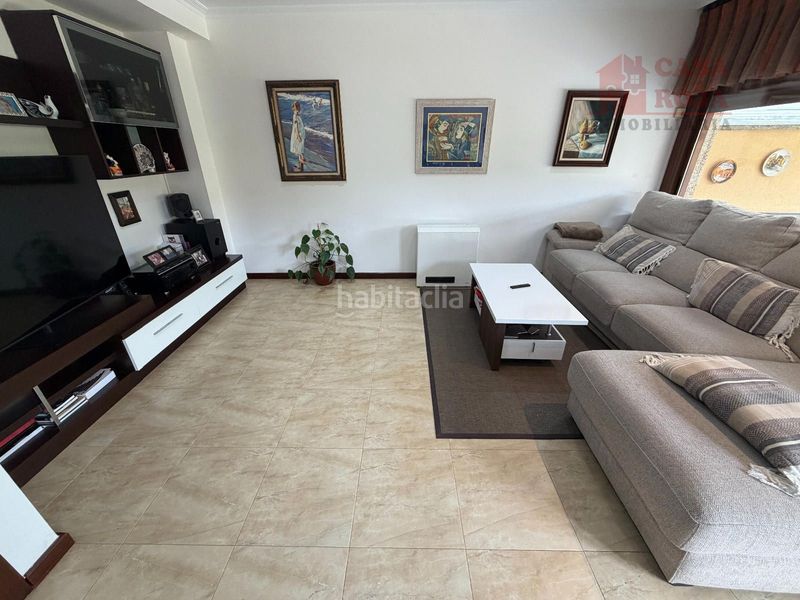 Foto ecf650df-66d3-4ae6-b553-f7123de89a2a. Casa adossada amb calefacció aparcament a Darbo Cangas