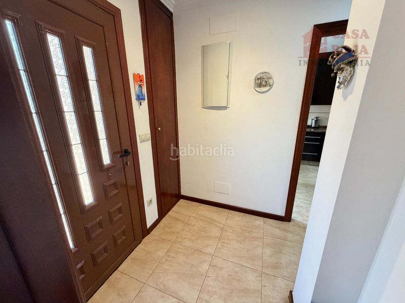 Foto ee8df620-d0b6-41bc-a88d-3e2422cd6ac0. Casa adossada amb calefacció aparcament a Darbo Cangas