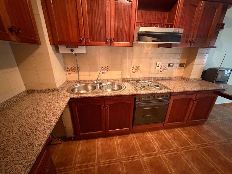 Foto 1740c1d1-b0d8-4171-b3c7-9c8b423b3ac4. Casa a Cangas pueblo Cangas