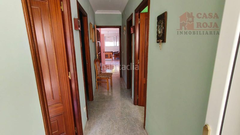 Foto 6ccec64d-e127-44f6-9597-9f9b78123448. Casa amb calefacció aparcament a Darbo Cangas