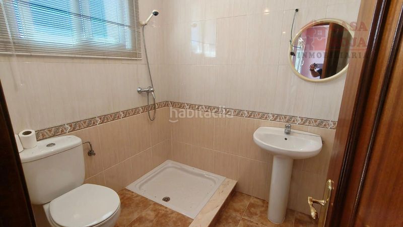 Foto ca9bb556-9070-435d-bbf1-ec9d93f243c2. Casa amb calefacció aparcament a Darbo Cangas