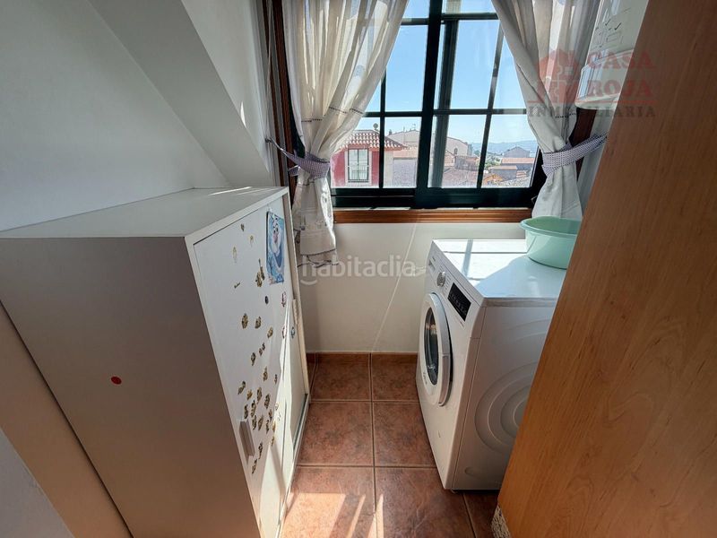 Foto 5785ad74-e630-4a38-8b23-1ad2748b32ce. Àtic amb calefacció aparcament a Coiro Cangas