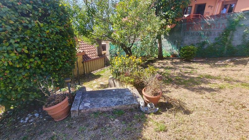 Foto d064454a-b977-4381-82bc-0a0fc1424880. Casa amb aparcament a Moaña