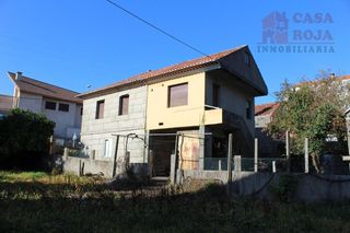 Casa a Aldán. Casa de piedra para reformar en la zona de aldán cangas do morra